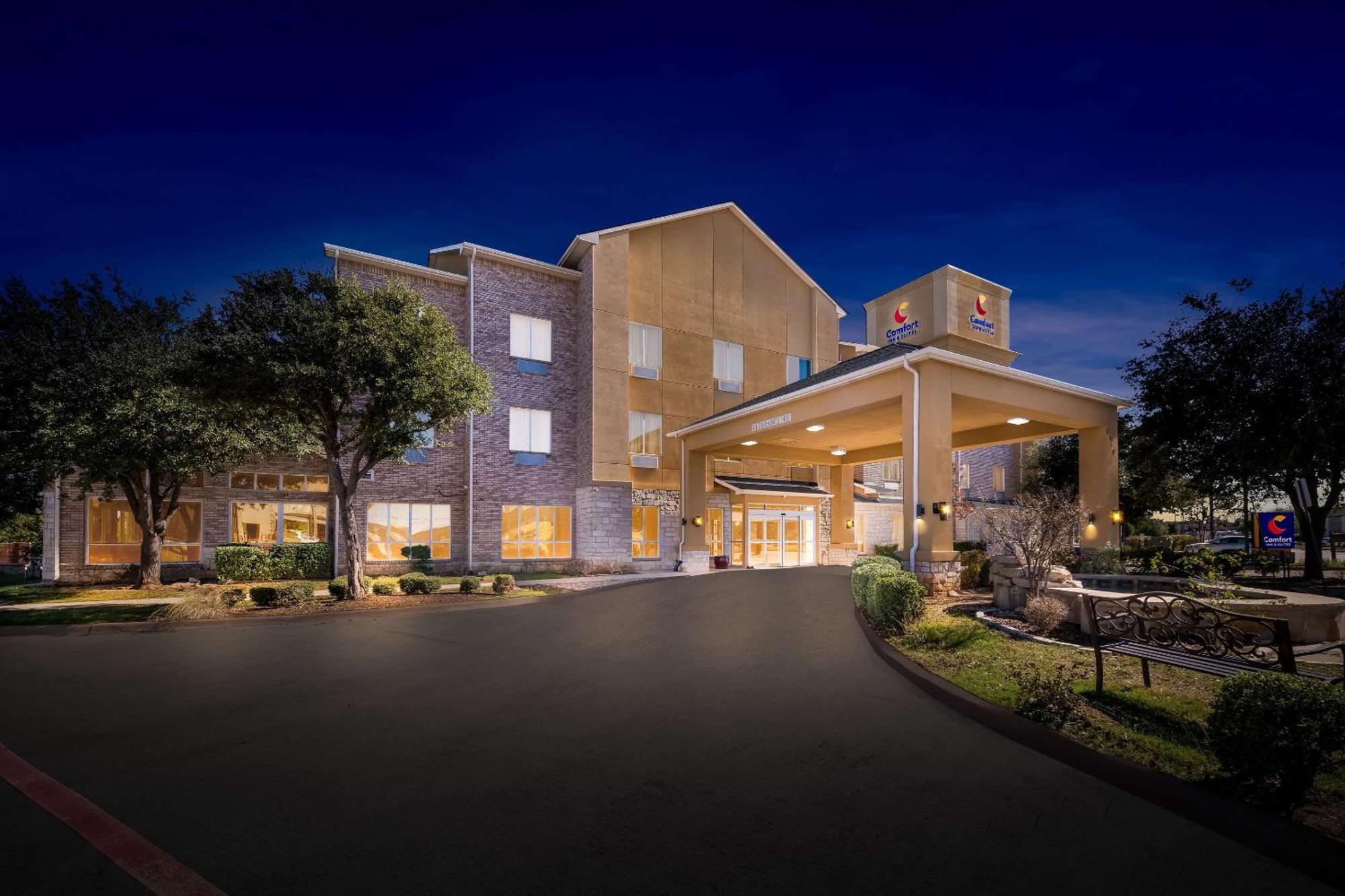 Comfort Inn & Suites Near Lake Lewisville Corinth Exteriér fotografie